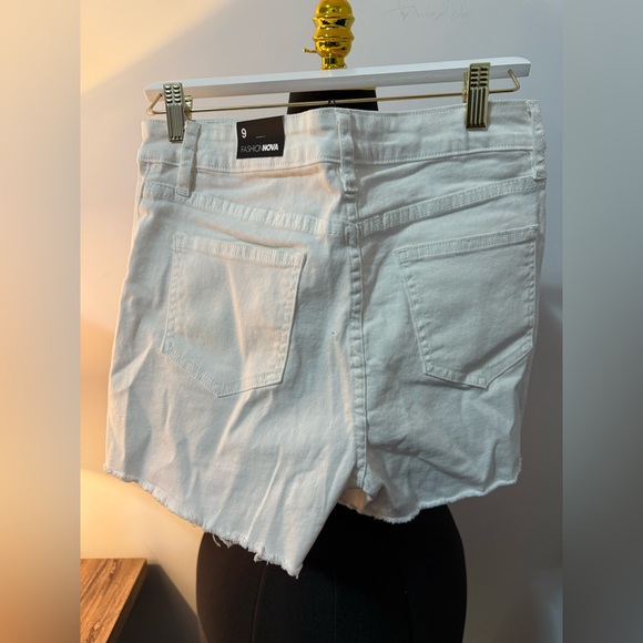 Fashion Nova White Stretch Denim Shorts - Picture 4 of 5